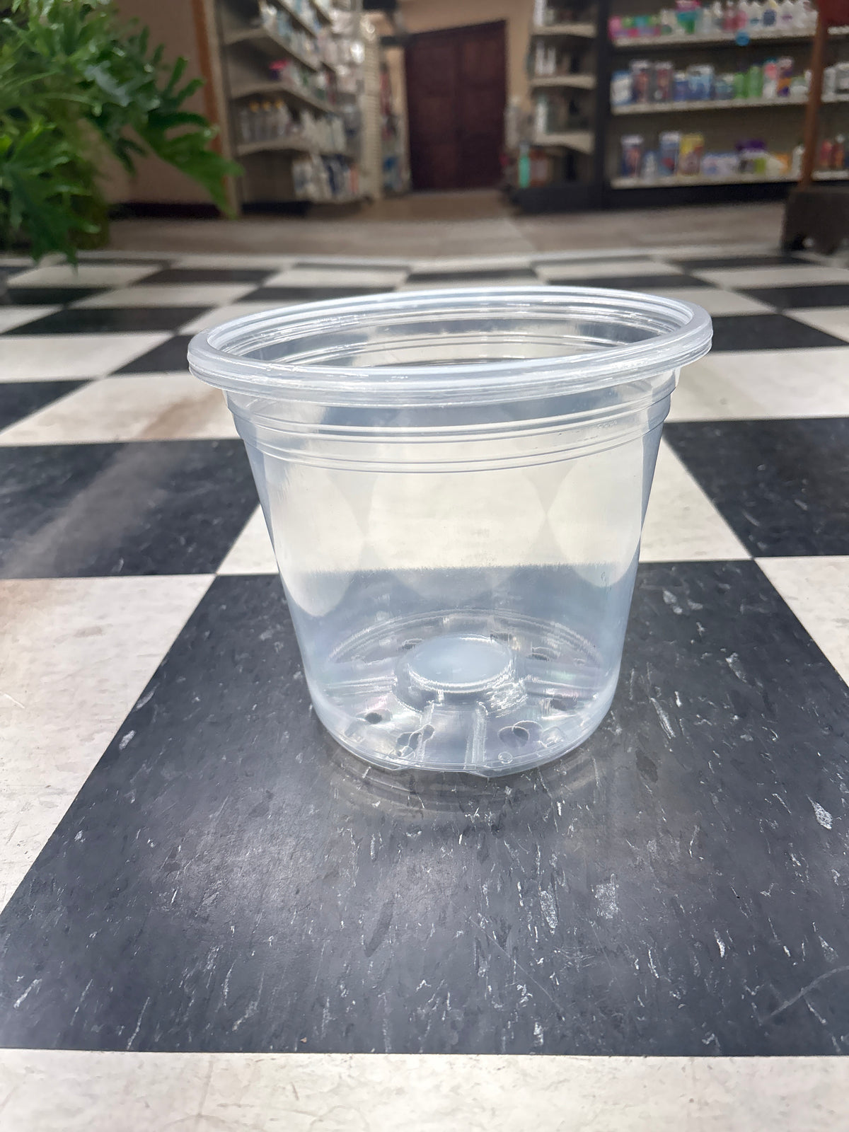 7” clear nursery pot